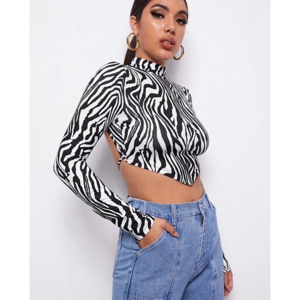 🔴 4/$12 NWOT Black & White Zebra Print Backless Crop Top  Size Large - Picture 4 of 11